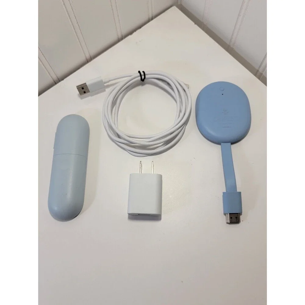 Google Chromecast Media Streamer 4K With Google TV Sky Blue & Remote GZRNL